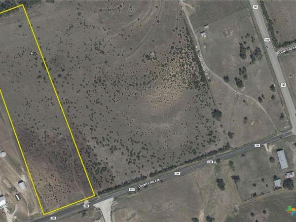 288 County Road 236 , Florence, TX 76527