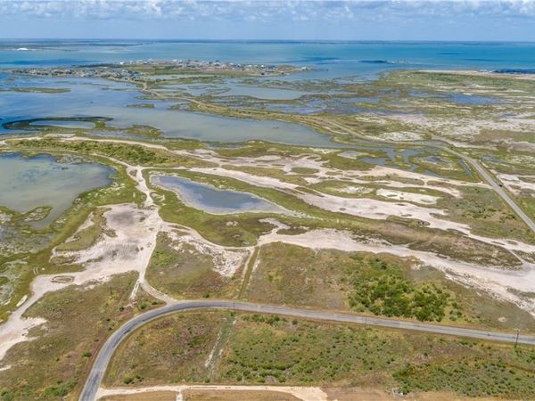 602-698 Cape Velero Drive, Rockport, TX 78382