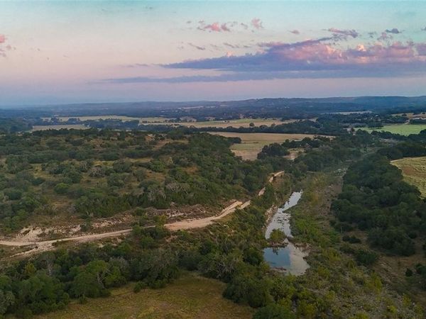 3067 Ranch Road 1888 , Blanco, TX 78606