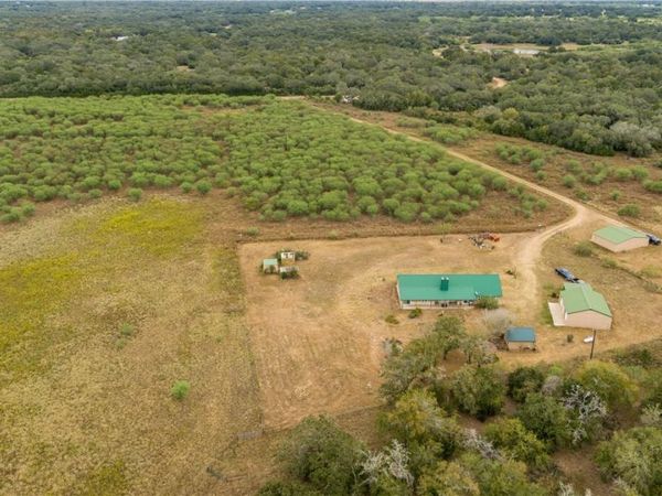 1078 Mueller Lang Road, Cuero, TX 77954