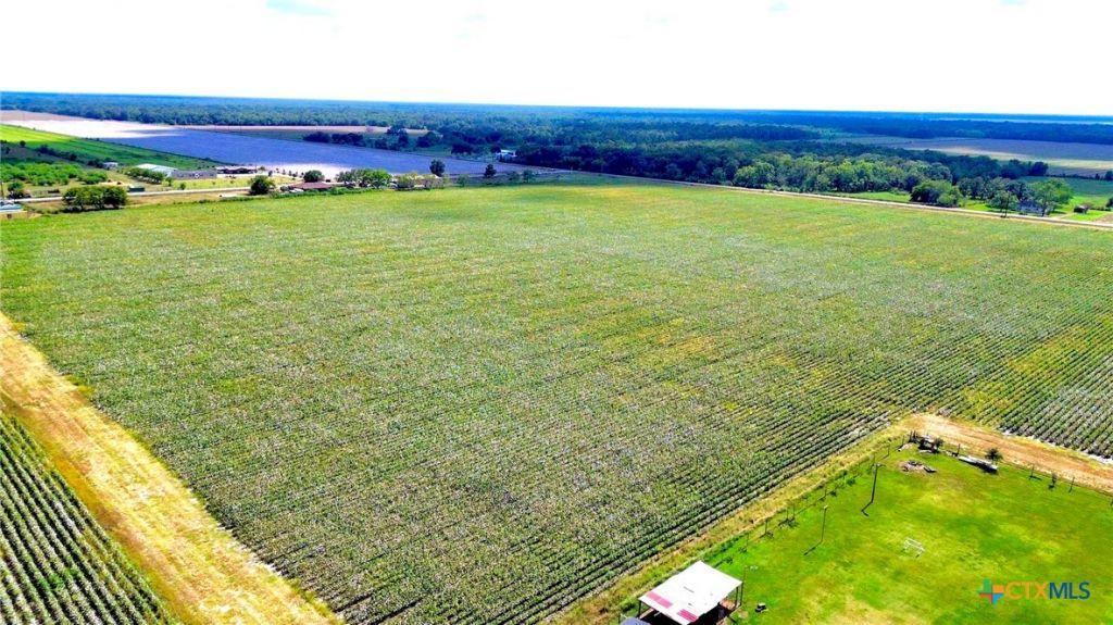 0000 North Baker Road, Guy, TX 77444 Main Photo