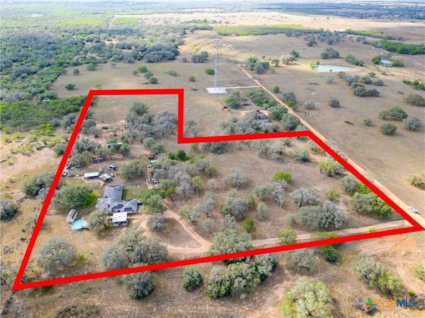 389 Hausmann Road, Cuero, TX 77954
