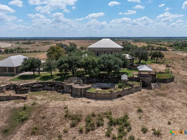 6887 Von Ormy Road , Von Ormy, TX 78073