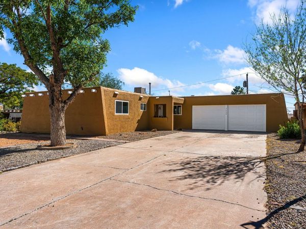 5608 Drake Avenue NW, Albuquerque, NM 87114