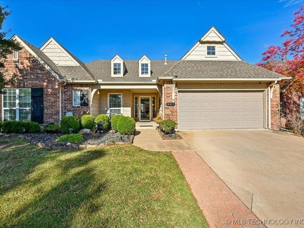 8927 E 62nd Court, Tulsa, OK 74133