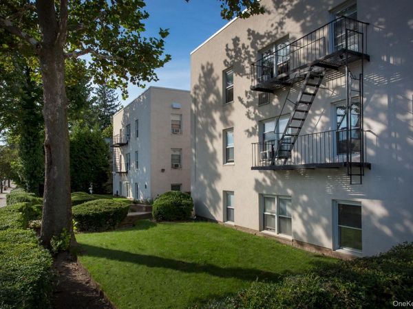 322 Bevelander Place, Unit 322, West Sayville, NY 11796