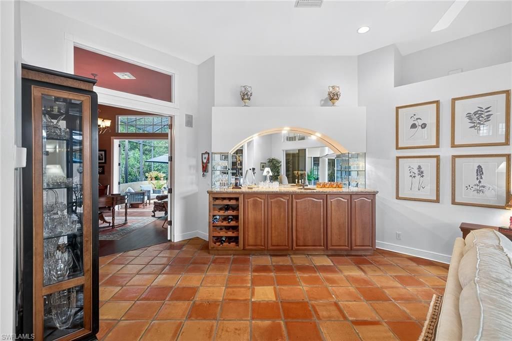 556 Eagle Creek Dr, Naples, FL 34113 Photo