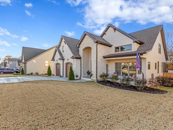 8870 Silver Maple Dr, Ooltewah, TN 37363