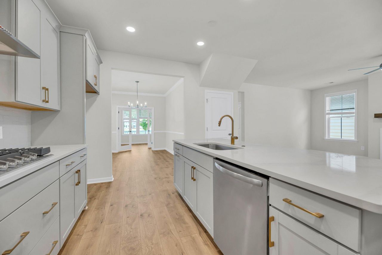 4 Cantona Drive Photo 10