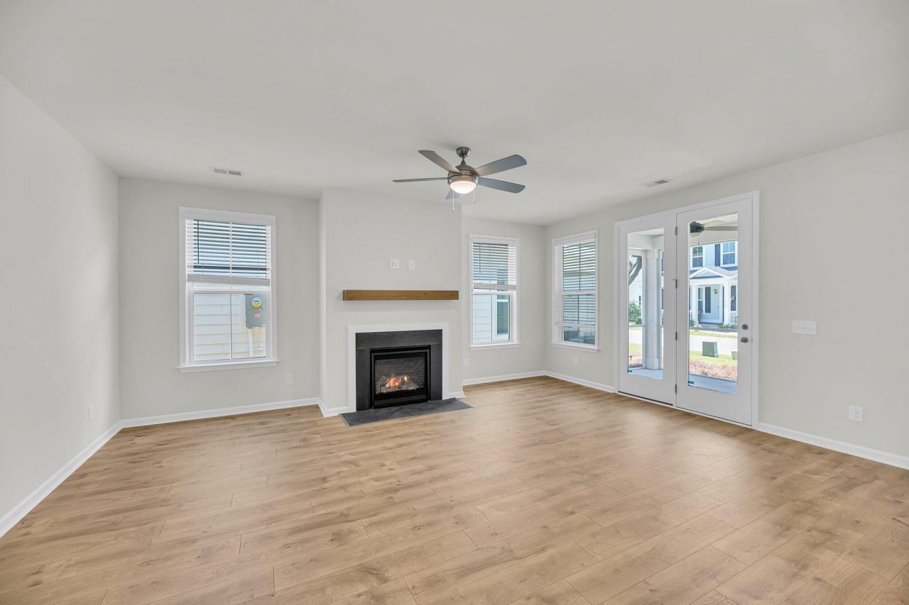 4 Cantona Drive Photo 11