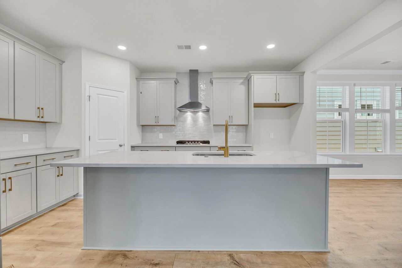 4 Cantona Drive Photo 8