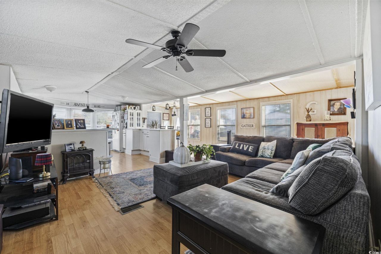 80 Princess Dr. Photo 18