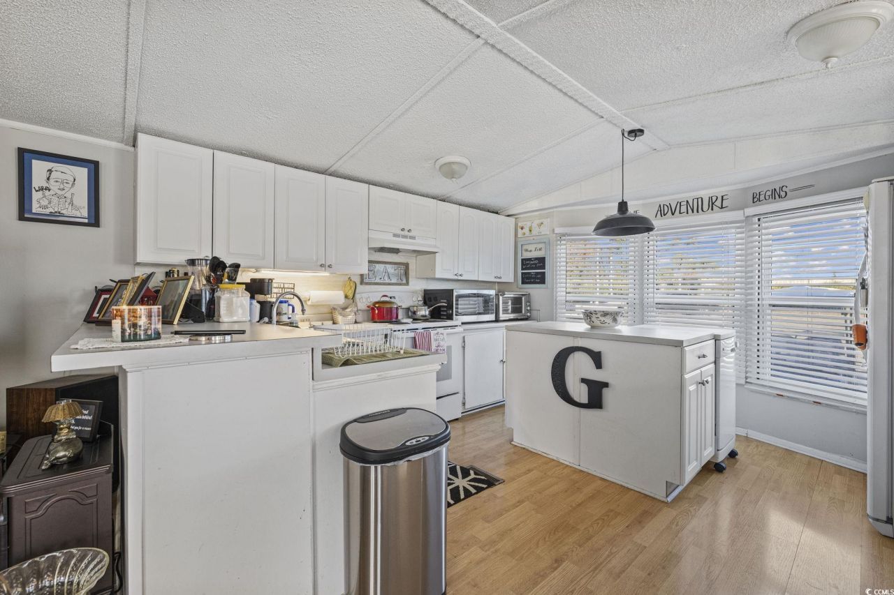 80 Princess Dr. Photo 9