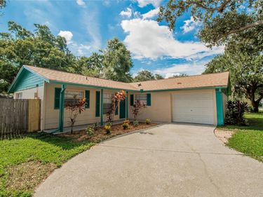 611 HIGHVIEW CIRCLE N, BRANDON, FL 33510