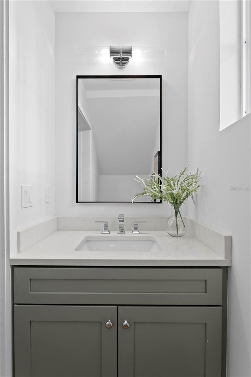 450 Gilman Place N, Saint Petersburg, FL 33716 Photo