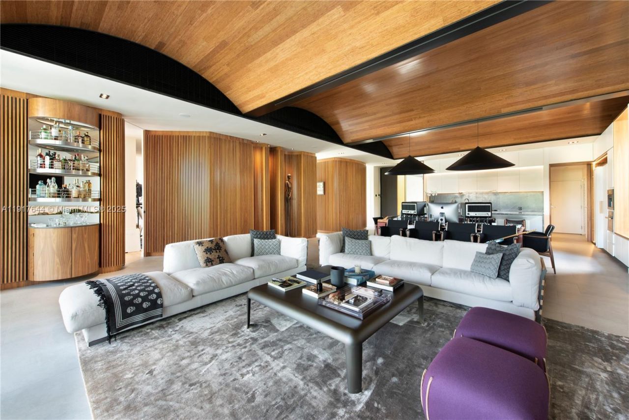 8055 Noremac Ave, Miami Beach, FL 33141 Photo