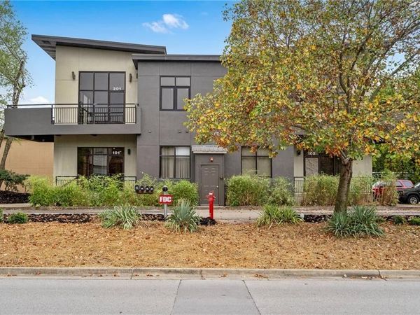 1723 N Chestnut Avenue , Unit 102, Fayetteville, AR 72703