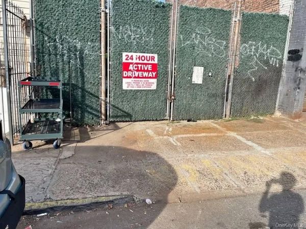 11 W 9th Street, Brooklyn, NY 11231