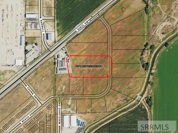 5321 N Beach Drive, IDAHO FALLS, ID 83401