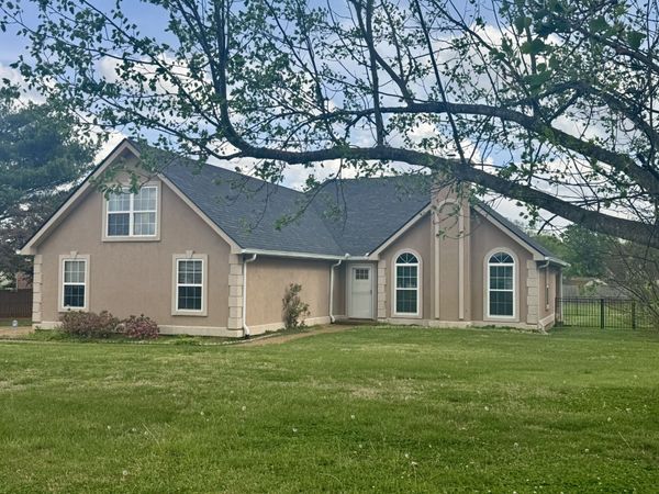 1240 Hunters Point Ln, Spring Hill, TN 37174