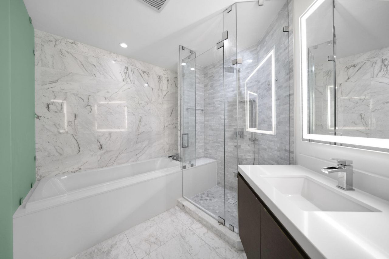 851 NE 1st Avenue, Unit 2410, Miami, FL 33132 Photo