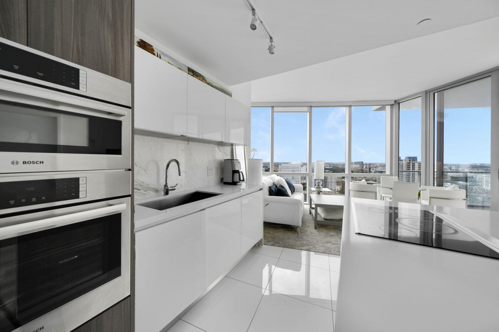 851 NE 1st Avenue, Unit 2410, Miami, FL 33132 Photo