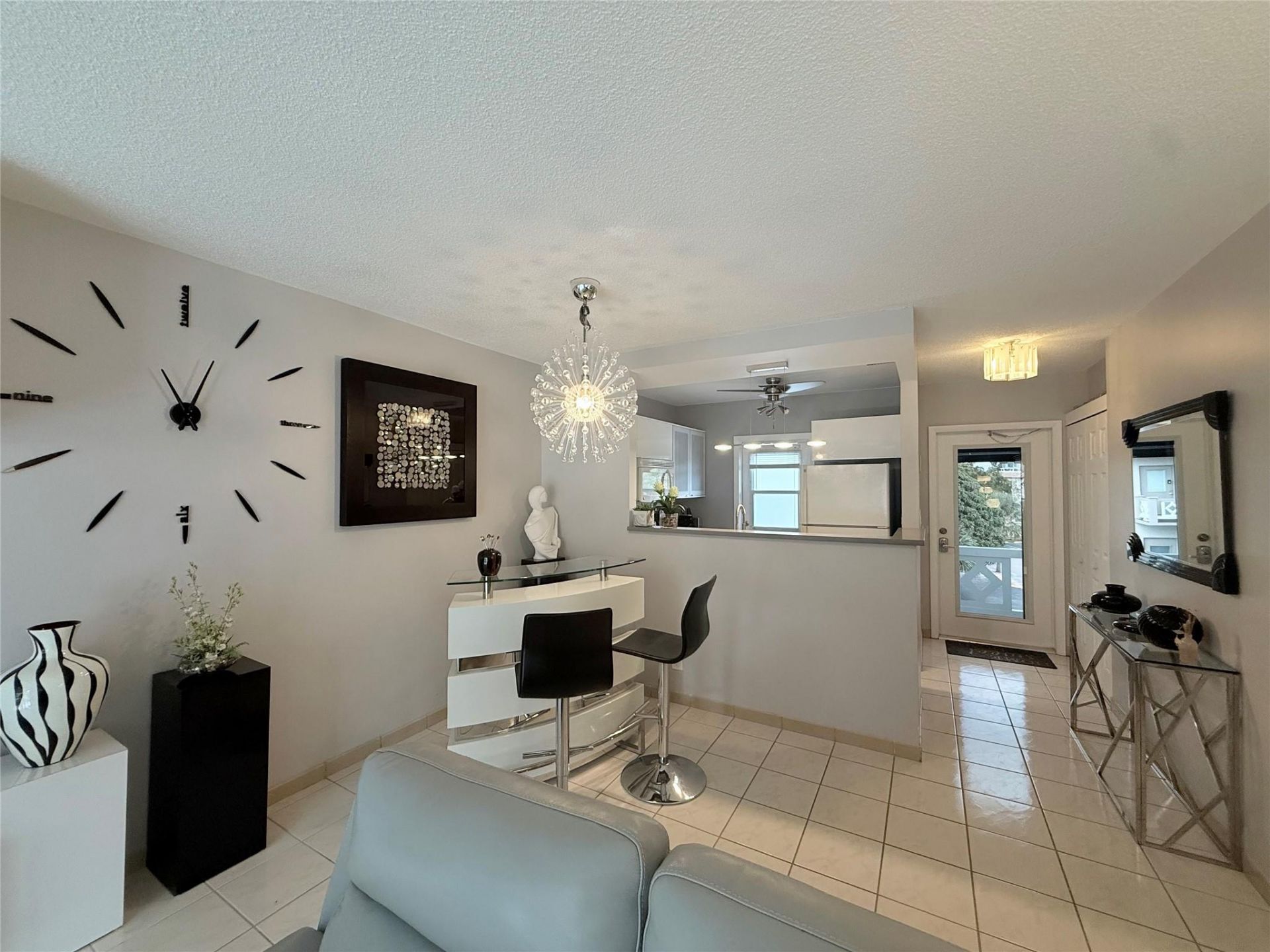 5171 W Oakland Park Boulevard, Unit 312, Lauderdale Lakes, FL 33313 Photo