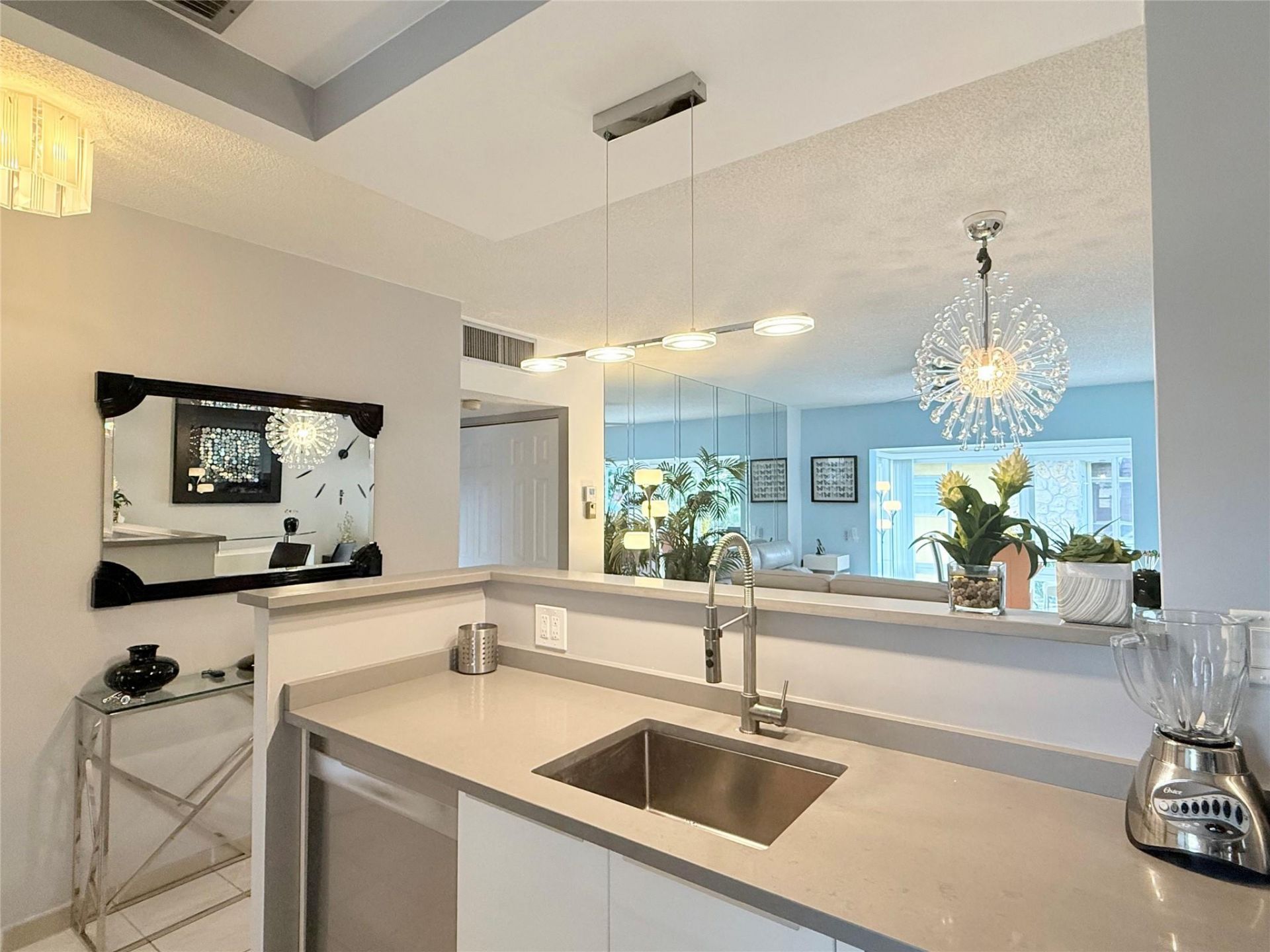 5171 W Oakland Park Boulevard, Unit 312, Lauderdale Lakes, FL 33313 Photo