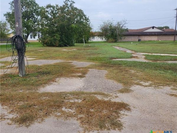 510-514 S Main Street, Seadrift, TX 77983