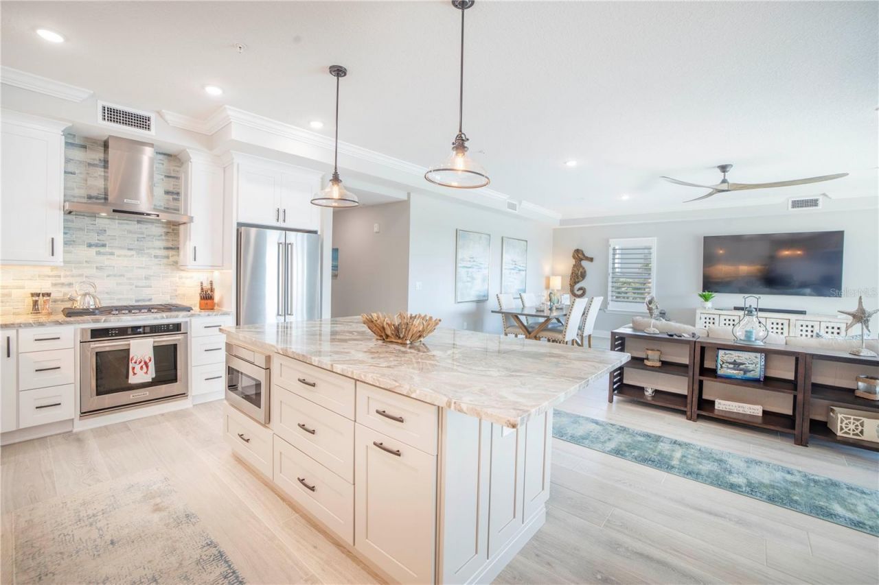 19505 Gulf Boulevard, Unit 304, Indian Shores, FL 33785 Photo