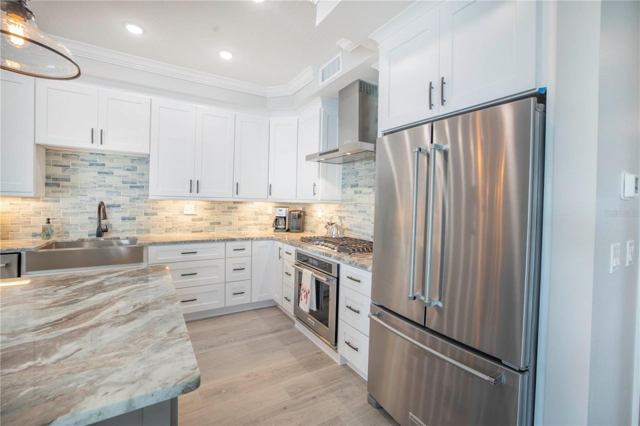 19505 Gulf Boulevard, Unit 304, Indian Shores, FL 33785 Photo