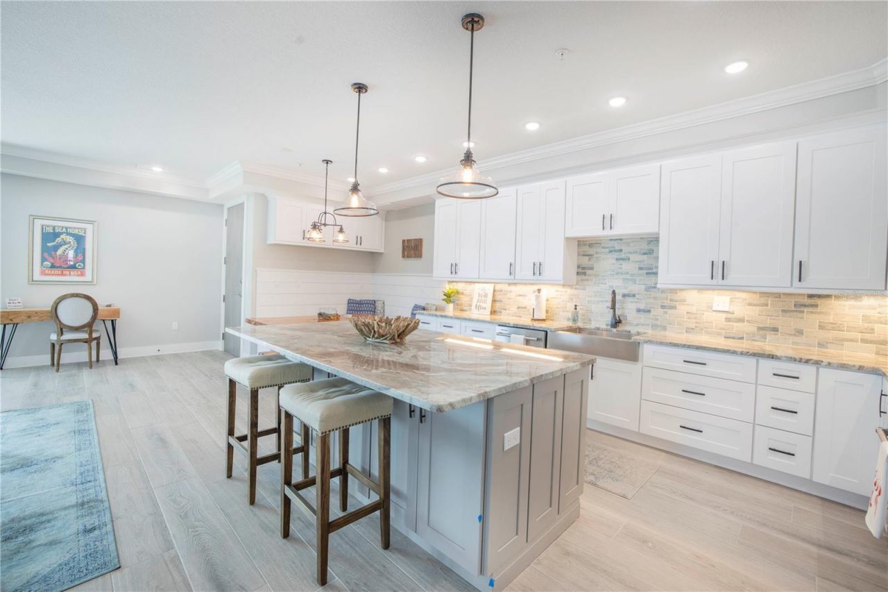 19505 Gulf Boulevard, Unit 304, Indian Shores, FL 33785 Photo