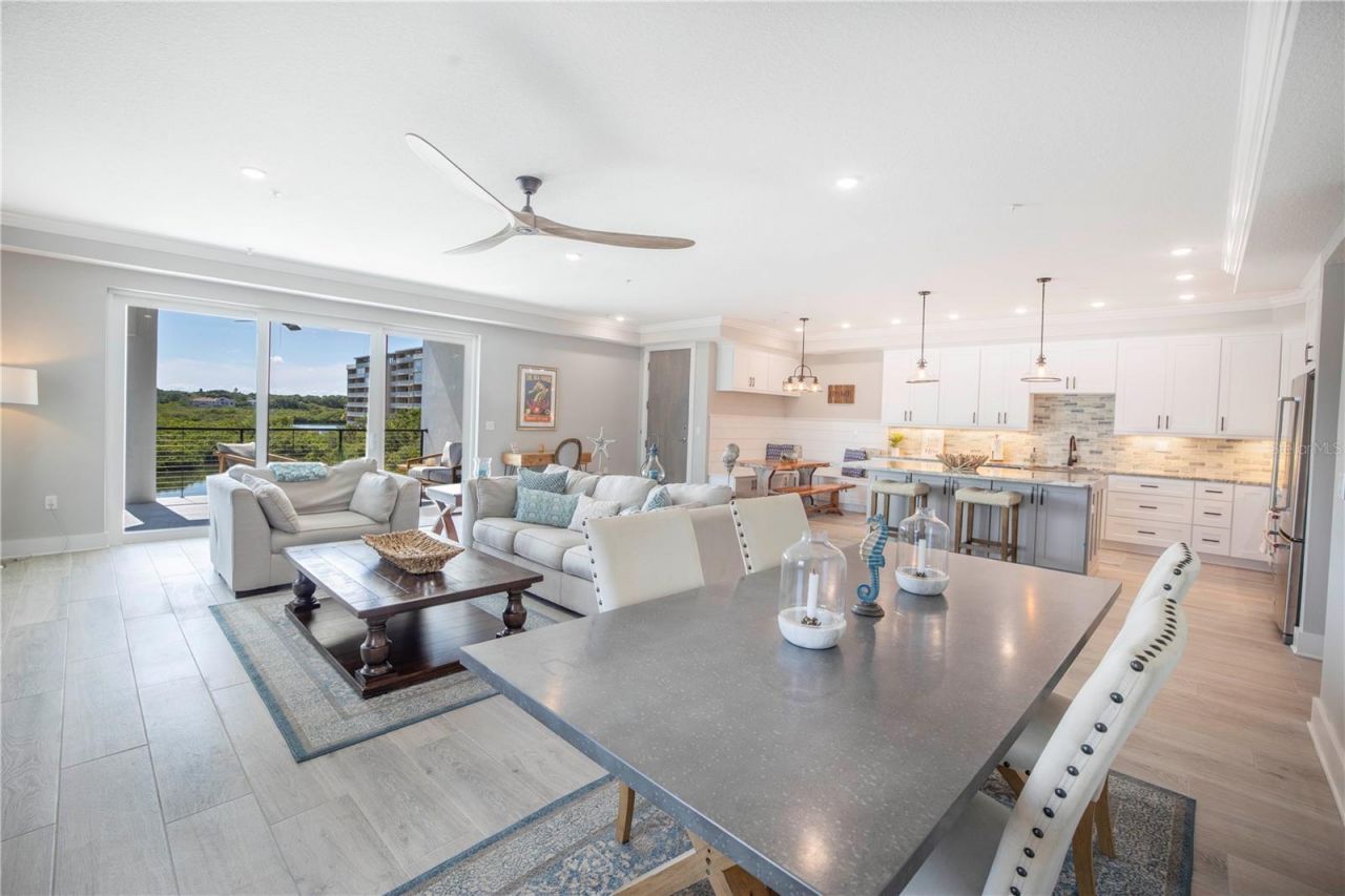 19505 Gulf Boulevard, Unit 304, Indian Shores, FL 33785 Photo