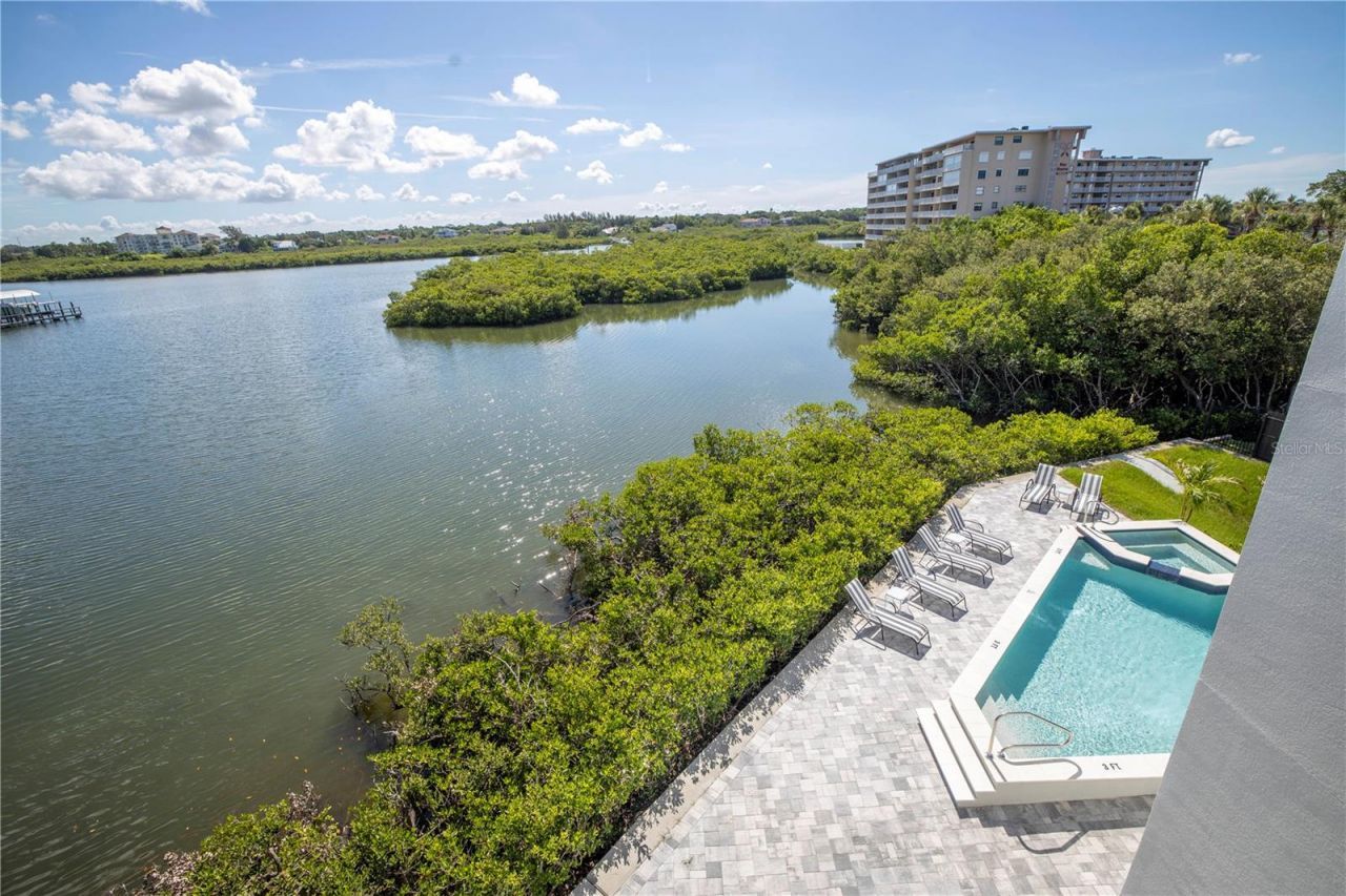 19505 Gulf Boulevard, Unit 304, Indian Shores, FL 33785 Photo