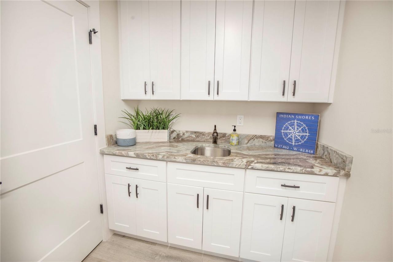 19505 Gulf Boulevard, Unit 304, Indian Shores, FL 33785 Photo