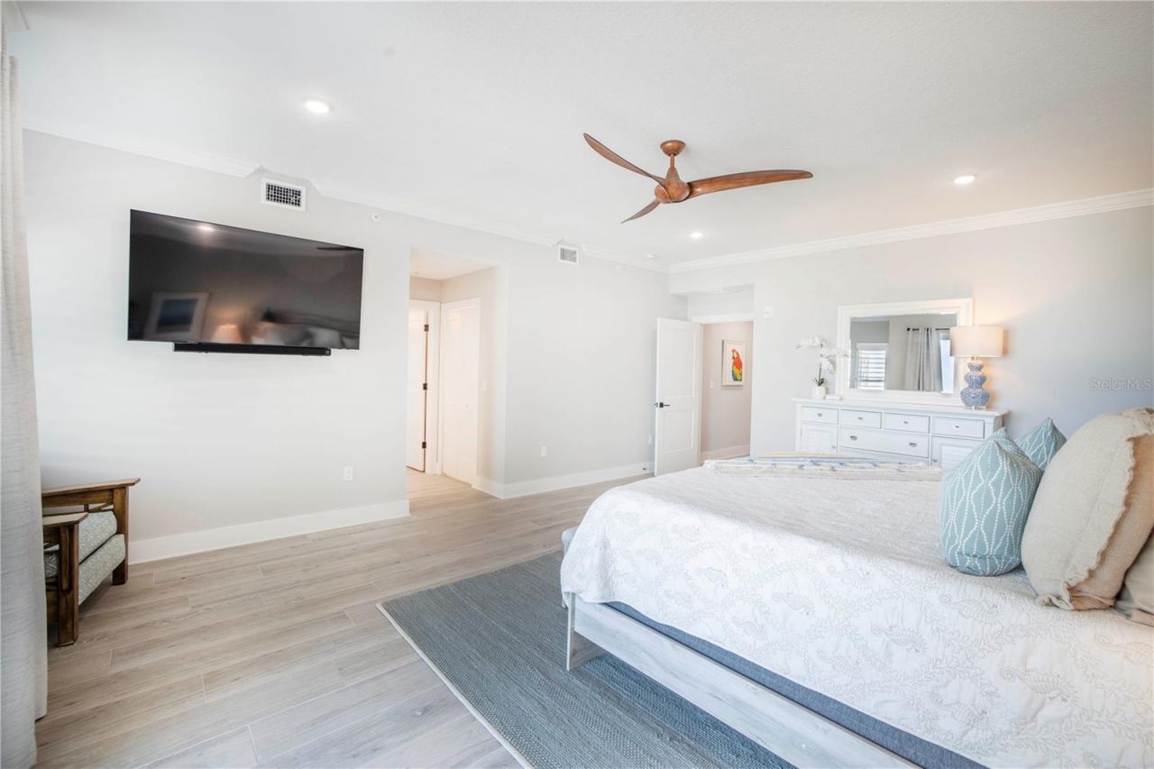 19505 Gulf Boulevard, Unit 304, Indian Shores, FL 33785 Photo