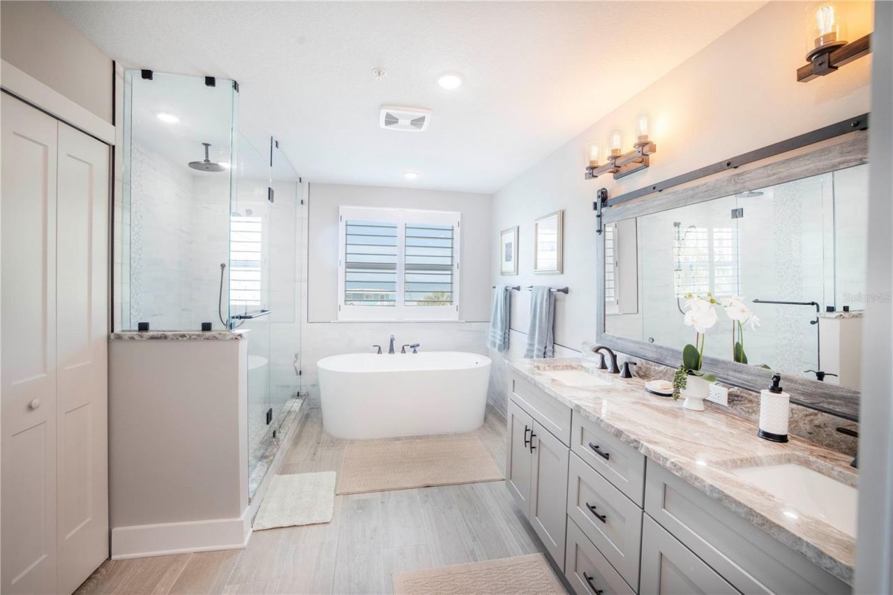 19505 Gulf Boulevard, Unit 304, Indian Shores, FL 33785 Photo