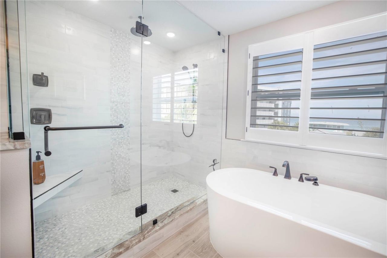 19505 Gulf Boulevard, Unit 304, Indian Shores, FL 33785 Photo