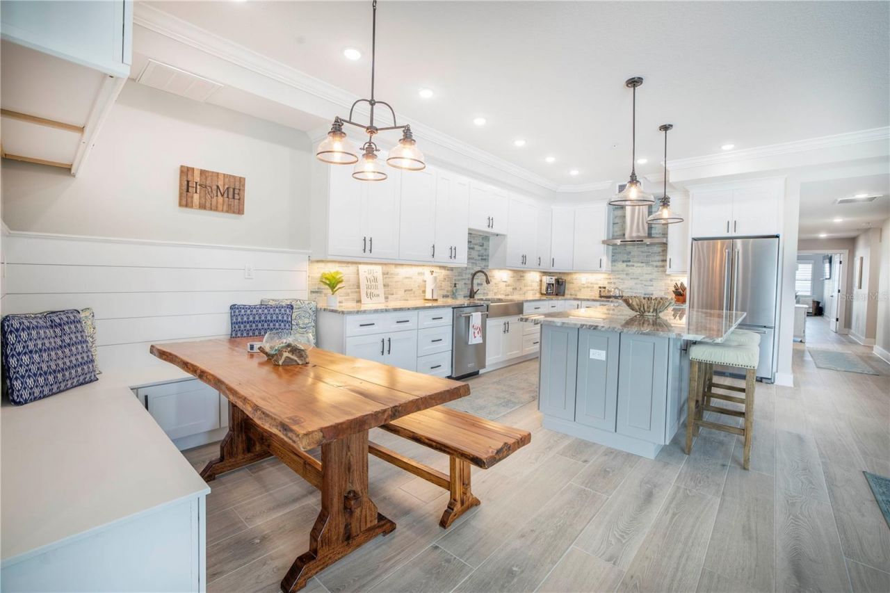 19505 Gulf Boulevard, Unit 304, Indian Shores, FL 33785 Photo