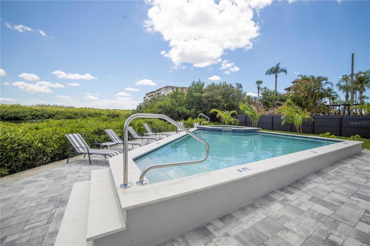 19505 Gulf Boulevard, Unit 304, Indian Shores, FL 33785 Photo