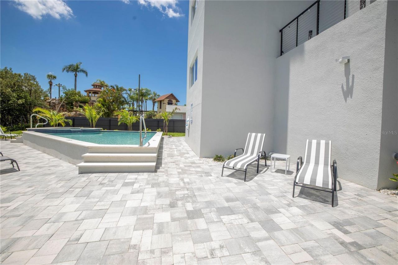 19505 Gulf Boulevard, Unit 304, Indian Shores, FL 33785 Photo
