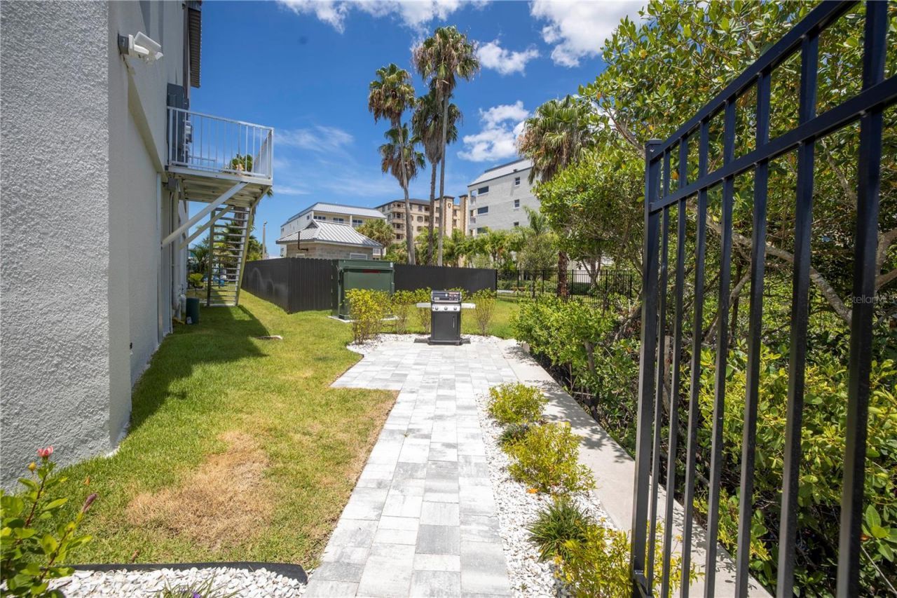 19505 Gulf Boulevard, Unit 304, Indian Shores, FL 33785 Photo