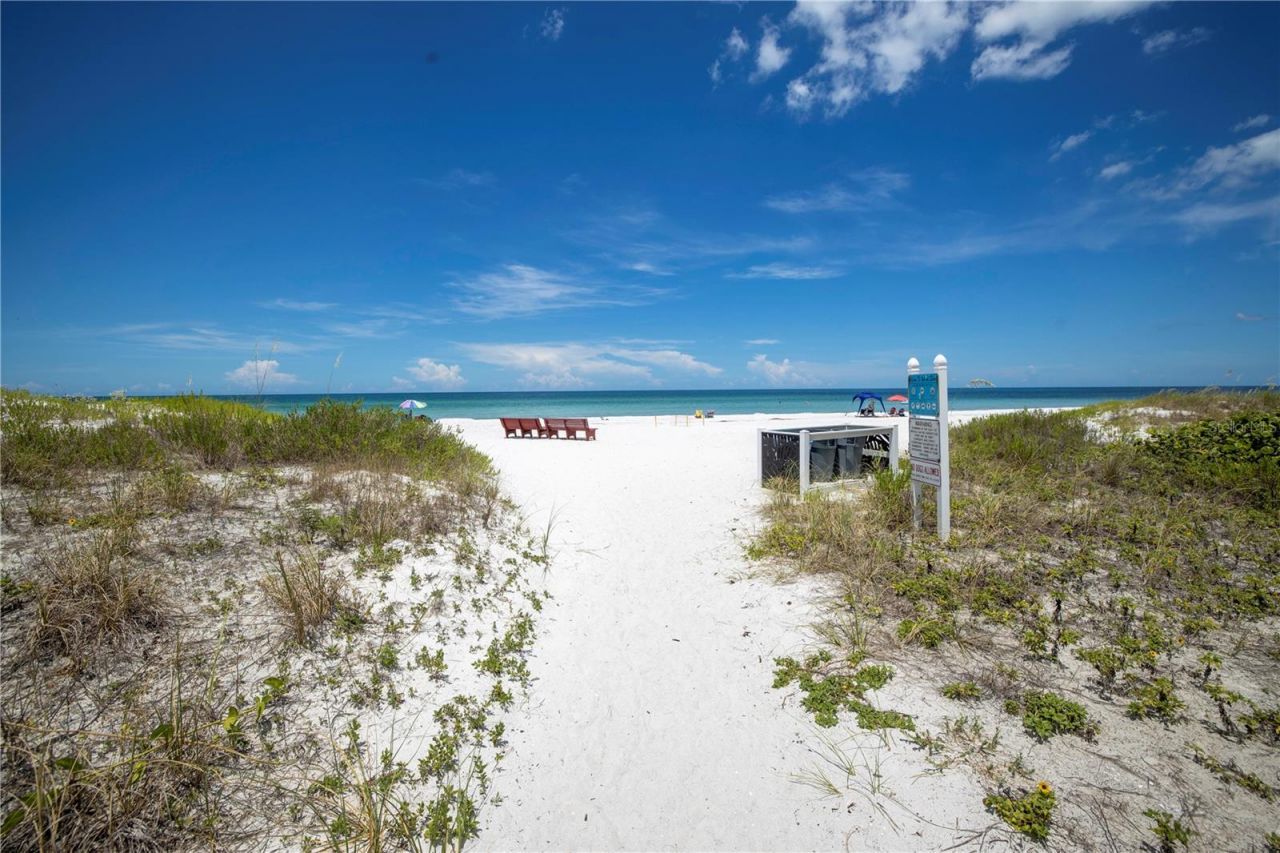 19505 Gulf Boulevard, Unit 304, Indian Shores, FL 33785 Photo