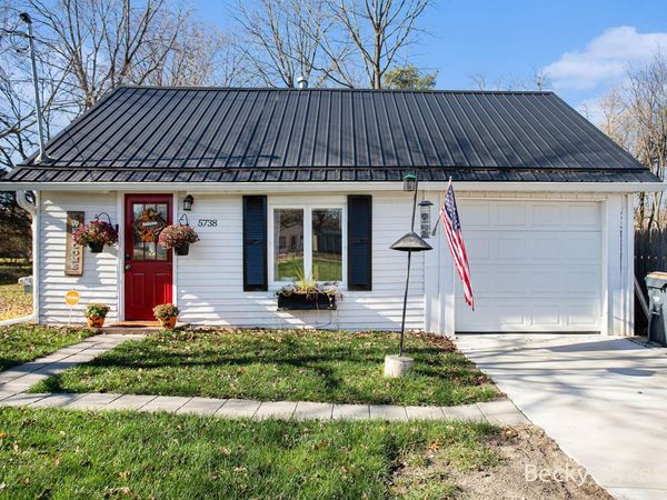 5738 Mount Vernon Avenue, Portage, MI 49024