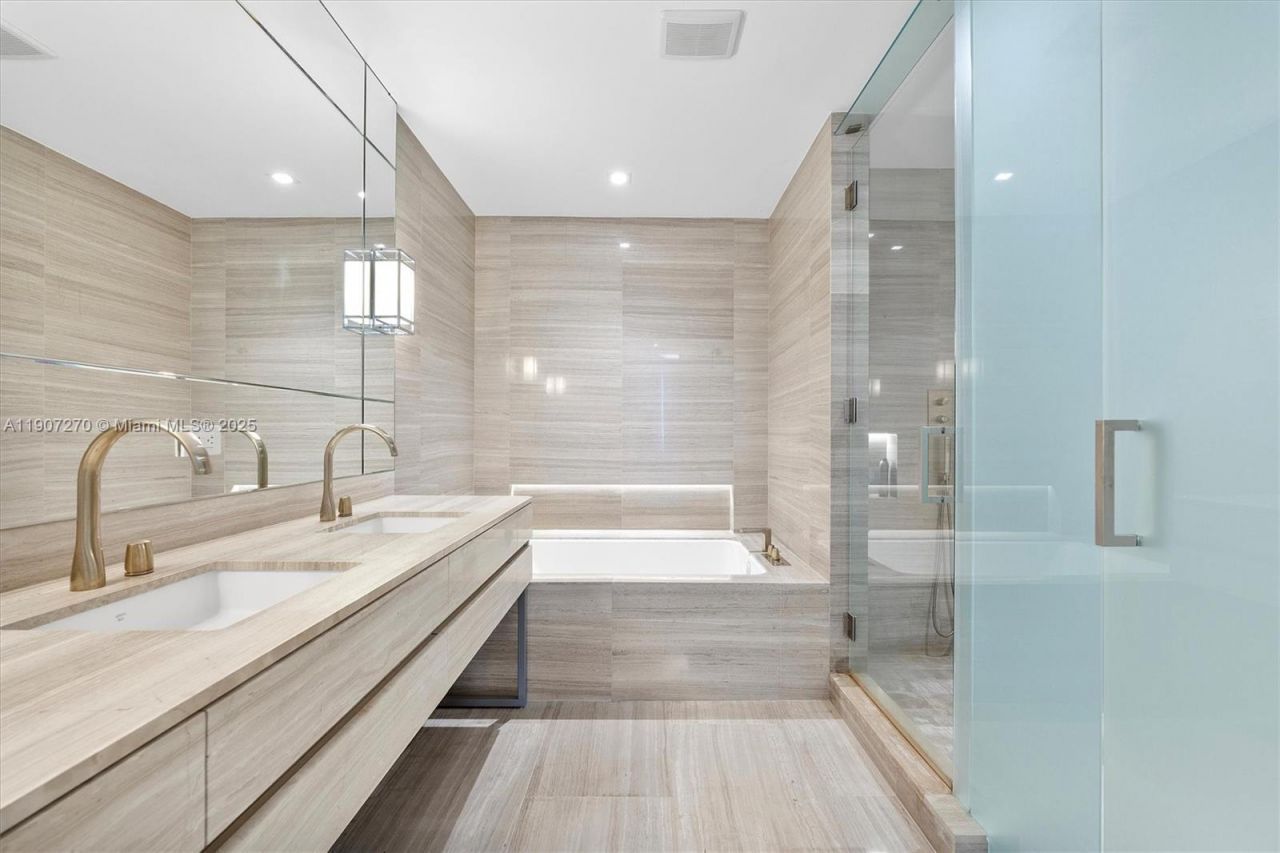 18975 Collins Ave, Unit 804, Sunny Isles Beach, FL 33160 Photo