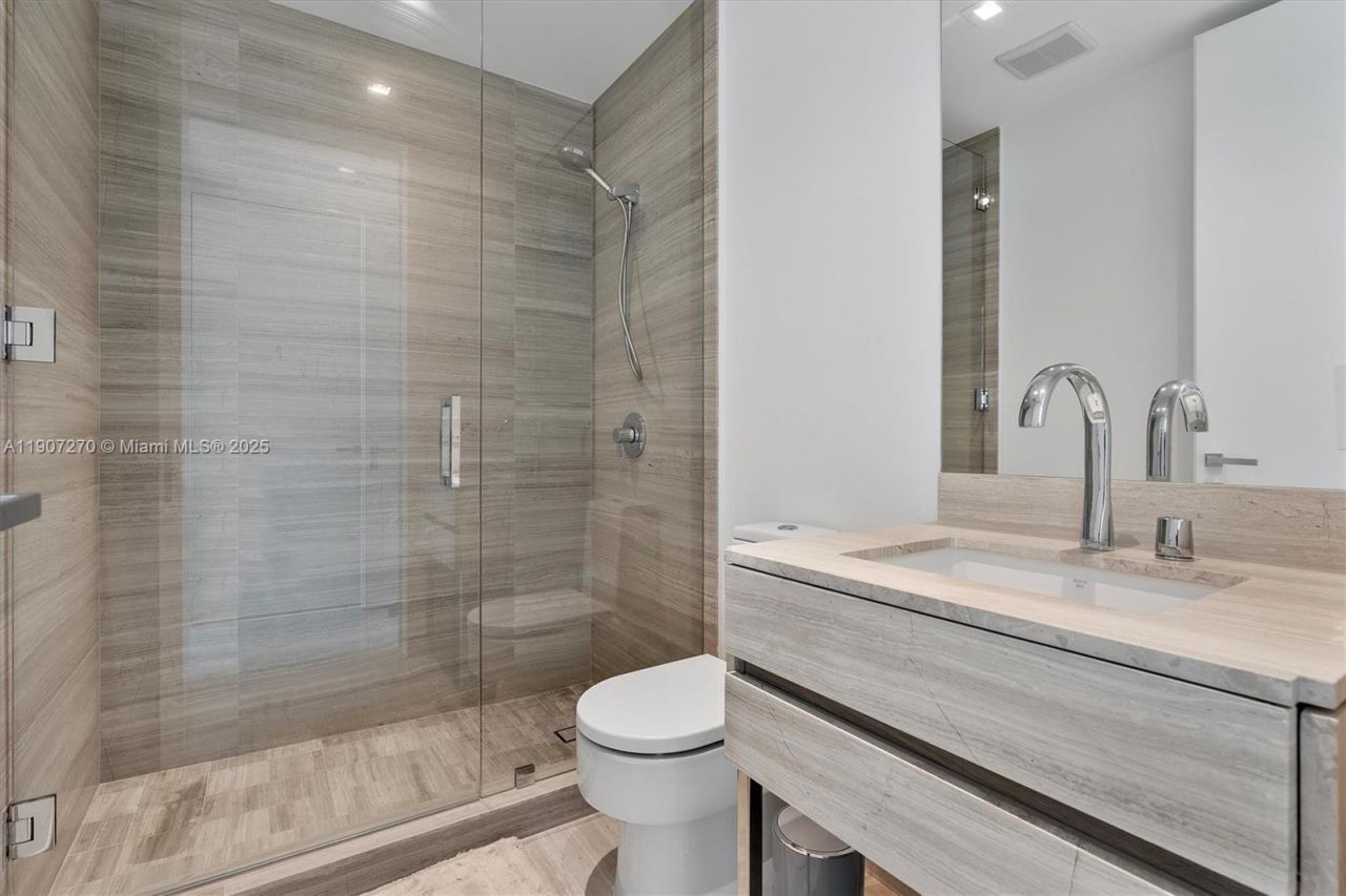 18975 Collins Ave, Unit 804, Sunny Isles Beach, FL 33160 Photo