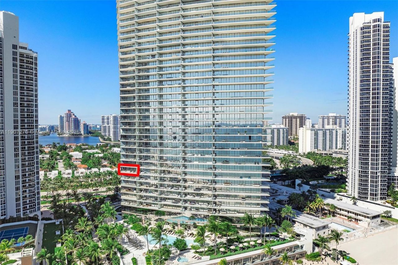 18975 Collins Ave, Unit 804, Sunny Isles Beach, FL 33160 Photo