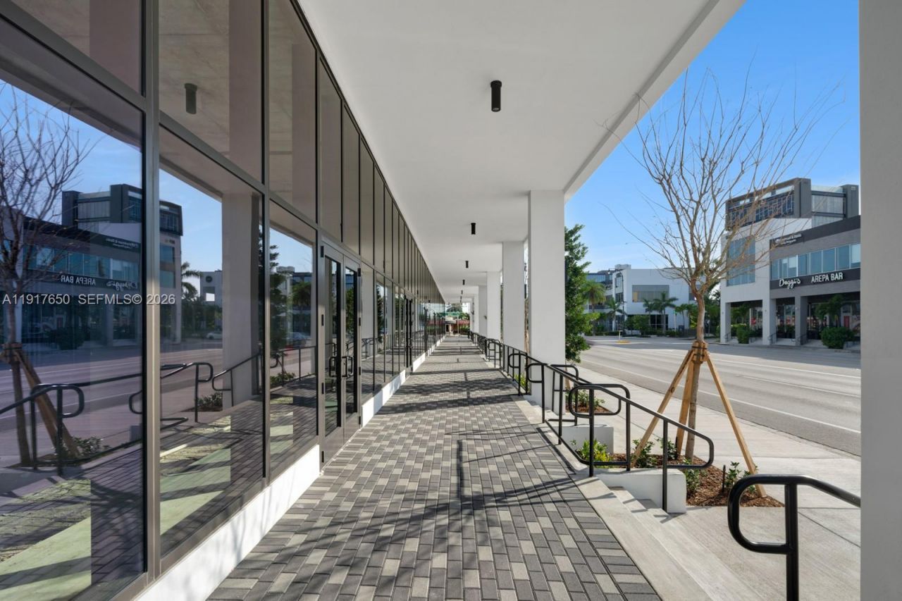 800 N Federal Hwy, Unit 806, Hallandale Beach, FL 33009 Photo