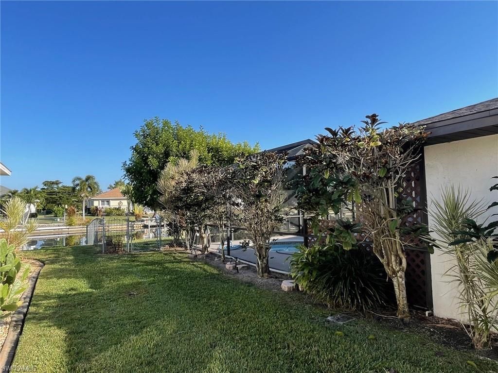 2121 SE 8th Ter, Cape Coral, FL 33990 Photo