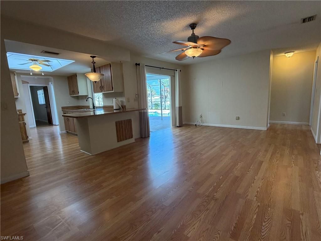 2121 SE 8th Ter, Cape Coral, FL 33990 Photo